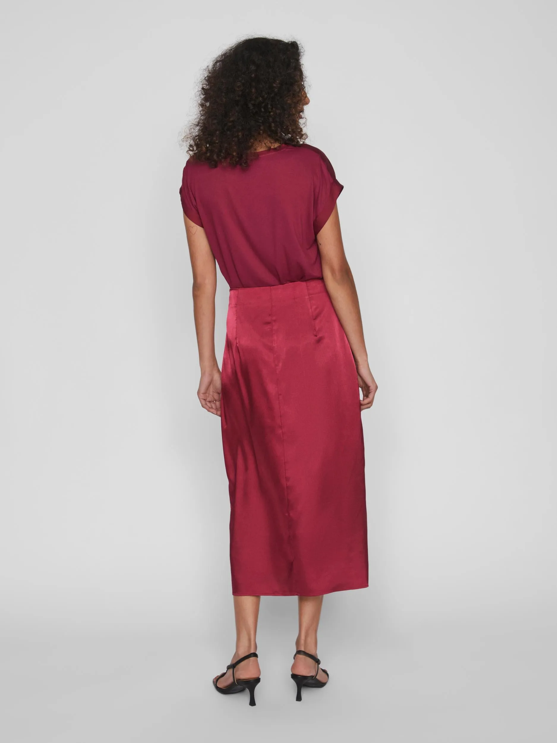 HIMA HIGH WAISTED SKIRT (BEET RED)