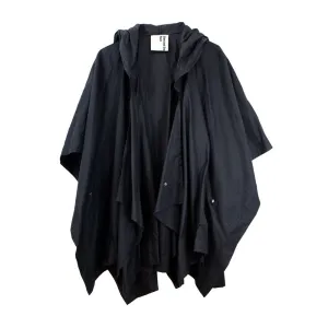 Latourell Poncho in Black