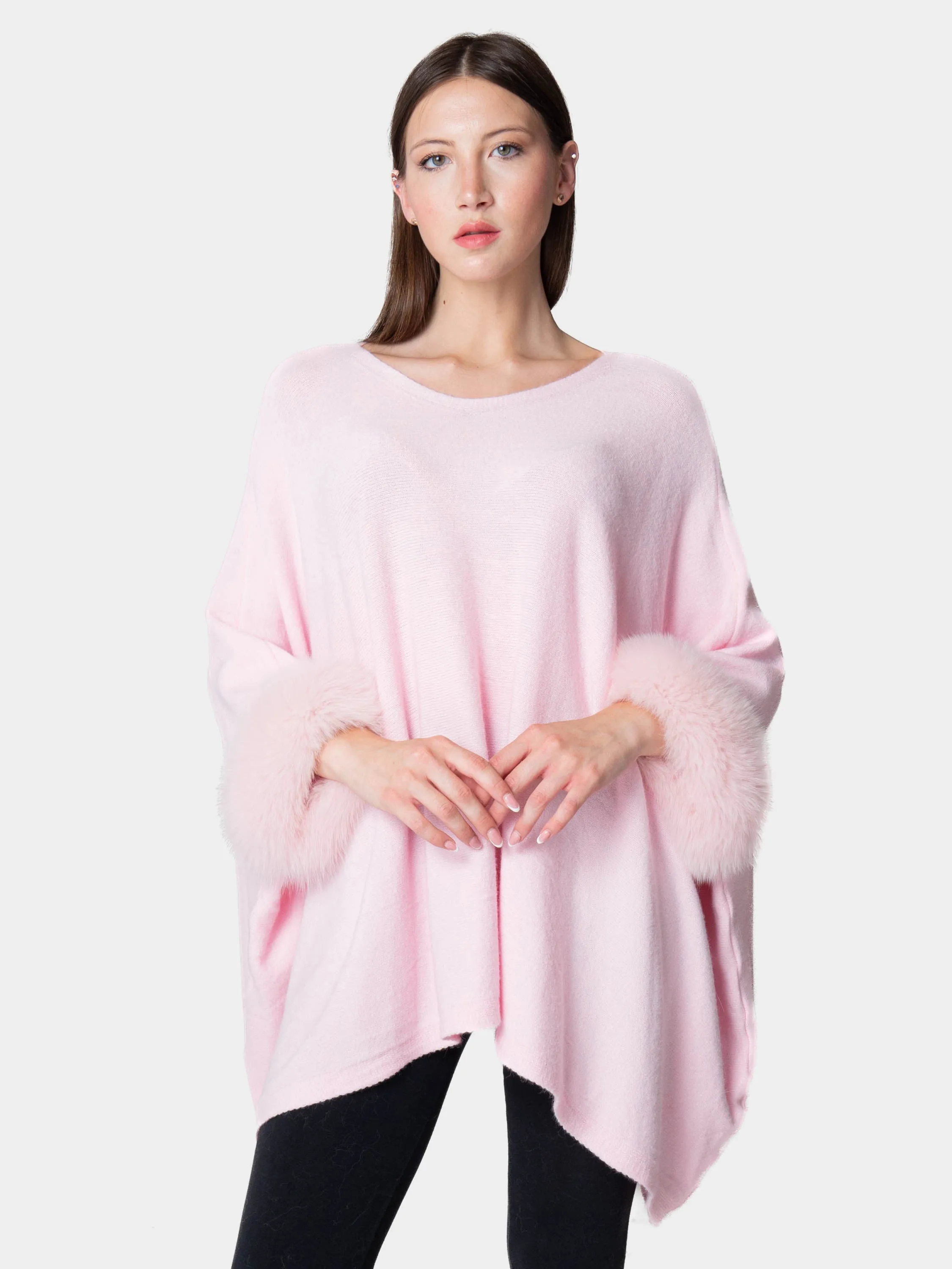 London-Poncho with fur on the pink wrists