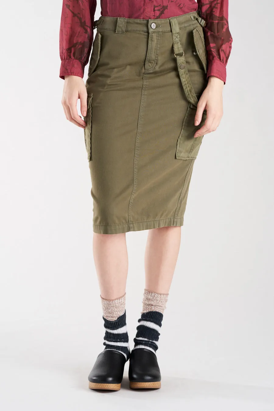 Pencil cargo skirt in New Olive