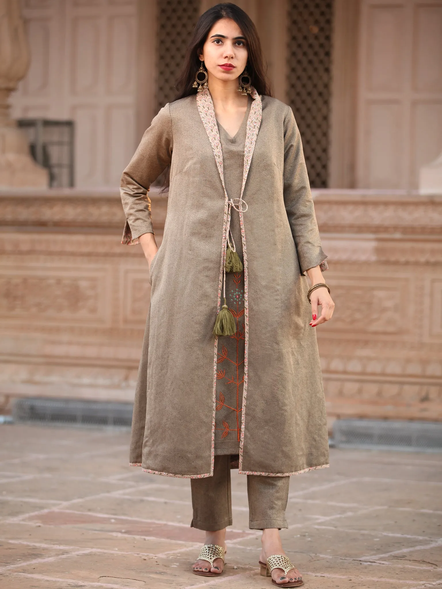 Shishir Adaz - Handloom Woolen Reversible Jacket - KJ08A0008