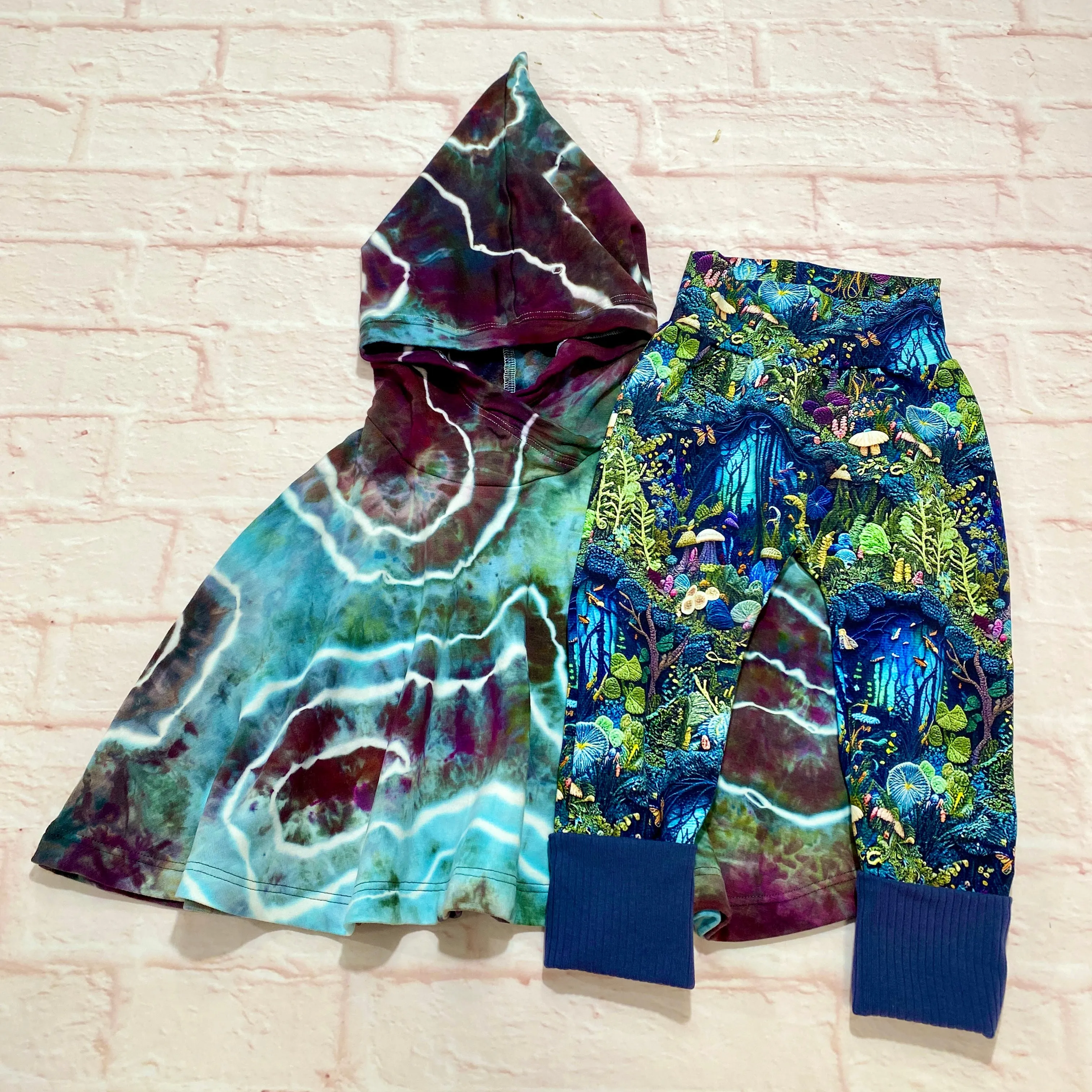 Size Small (12m-3y) Winter Poncho - ICE-DYED Geode