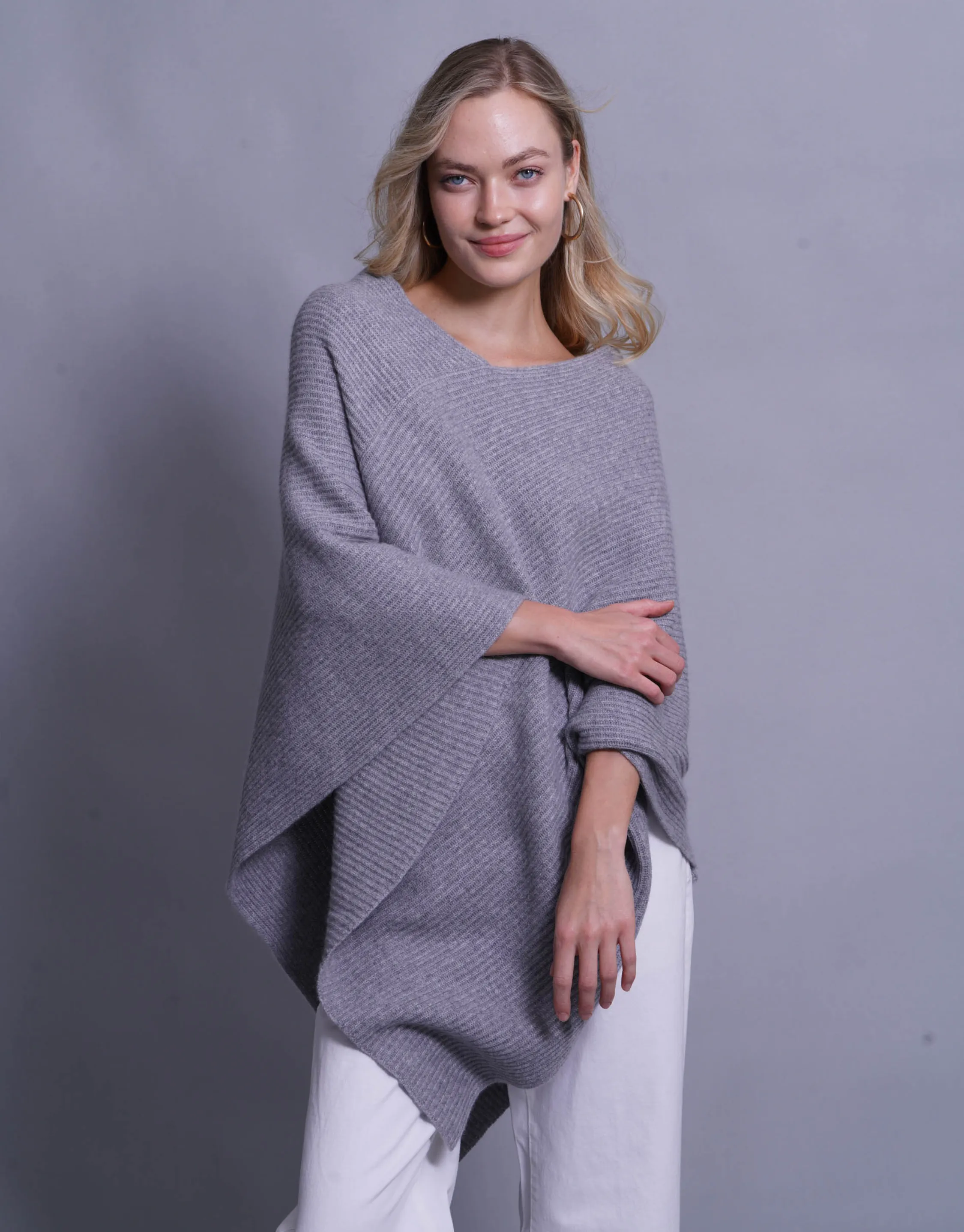 Thick Ribbed Poncho in Derby