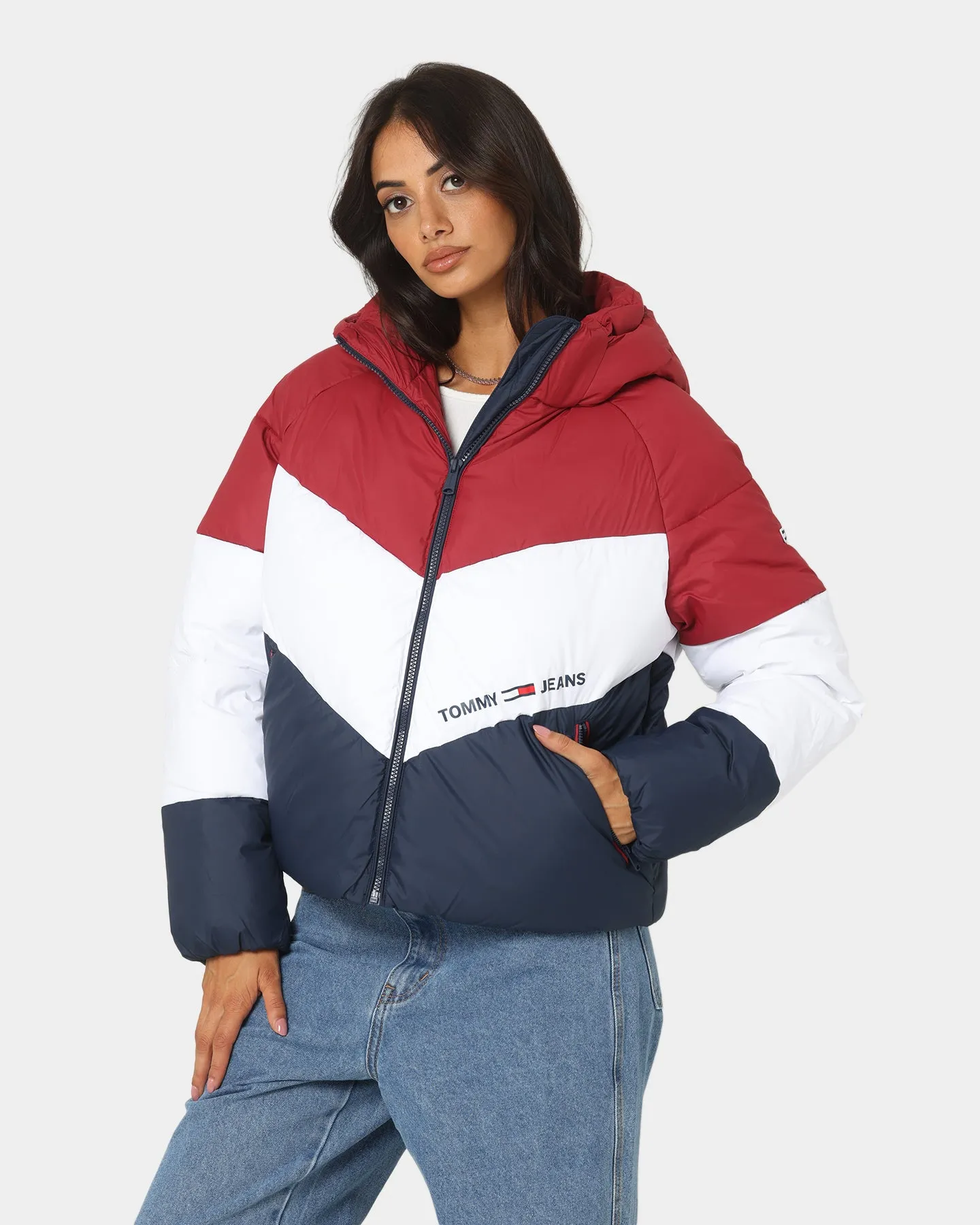 Tommy Jeans Women's Puffer Jacket Cranberry